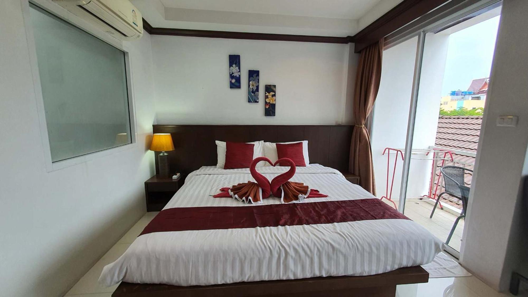מלון Patong 水果天堂旅馆 מראה חיצוני תמונה